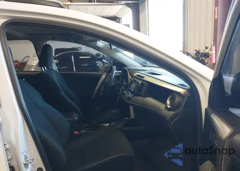 2015 Toyota Rav4 Xle from USA, damaged, VIN 2T3RFREV4FW369740